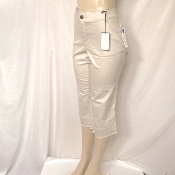 Westbound Woman The Fit Formula Kick Flare Capri Jeans Size 18W Frayed Hems NWT - Picture 5 of 9